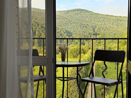 Solochyn House | Family-Friendly Stay at У Аліни with Kitchen Amenities