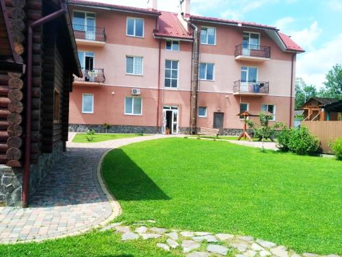 Polyana Apartment | Discover Садиба "В Поляні" with Top Amenities and 10/10 Score