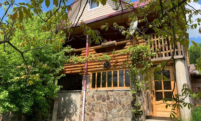 Soymy House | Discover Садиба «Під Горбом»: Pet-Friendly Retreat