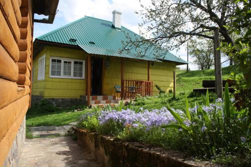 Pashkivtsi House | Pet-Friendly Sadyba Lukacha with Ocean View and Spa