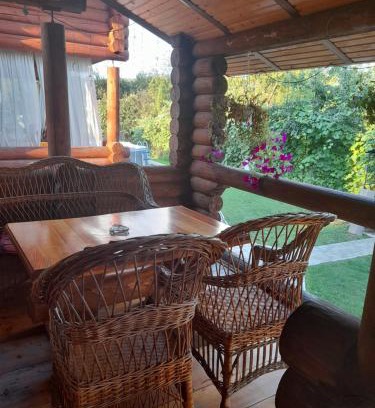 Polyana House | Experience Comfort at Садиба У Марії - Pet Friendly Retreat