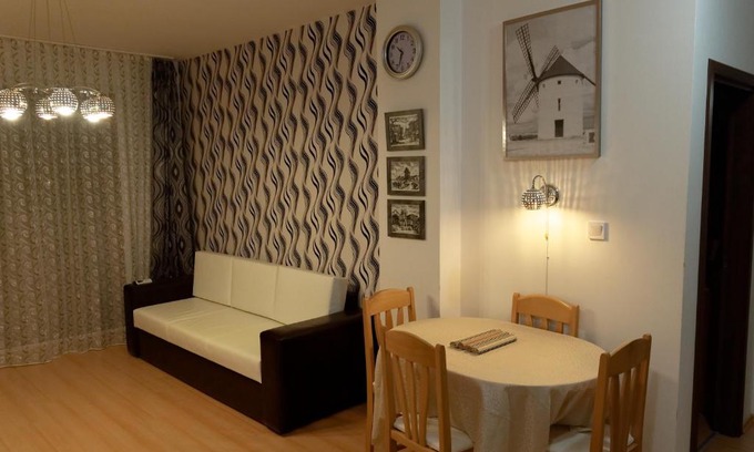 Tankovo Apartment | Sunny Day 6: Family-Friendly Hotel with Pool Access