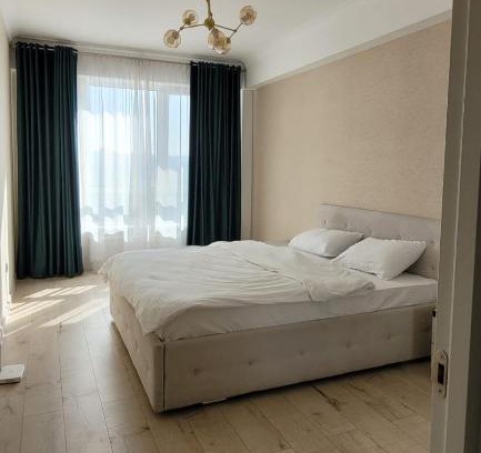 Chisinau Apartment | Ideal Family Retreat at Сан-Марко with Hot Tub Access