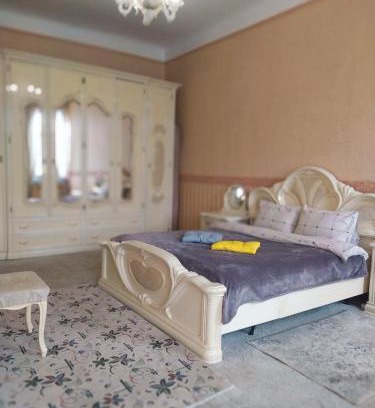 Verkhnie Misto Apartment | Discover History at Світло є! in the City Center
