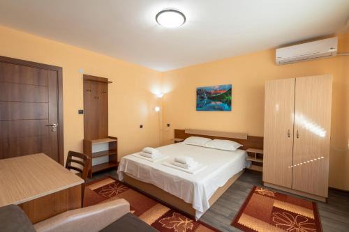 Veliki Preslav Hotel | Семеен хотел ПРЕСЛАВ