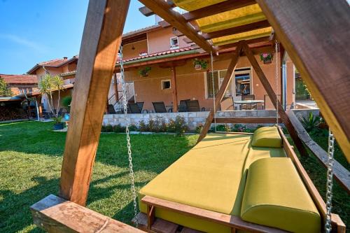 Debnevo House | Discover Симида 2: Family-Friendly Oasis with Pool