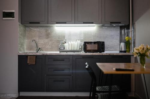 Uzhhorod Apartment | Smart Studio in the Heart, Near Park - Rated 9.6/10