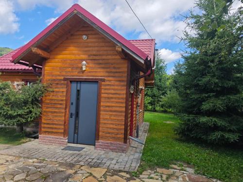 Yaremche House | Pet-Friendly Retreat at Смерековий двір - Rated 9.5/10