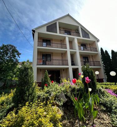 Polyana Hotel | Experience Sunlit Delights at Сонячна Перлина Hotel