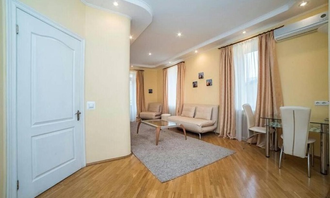 Verkhnie Misto Apartment | Sunny Apartments on Khreshchatyk – Guest Rated 9.7/10