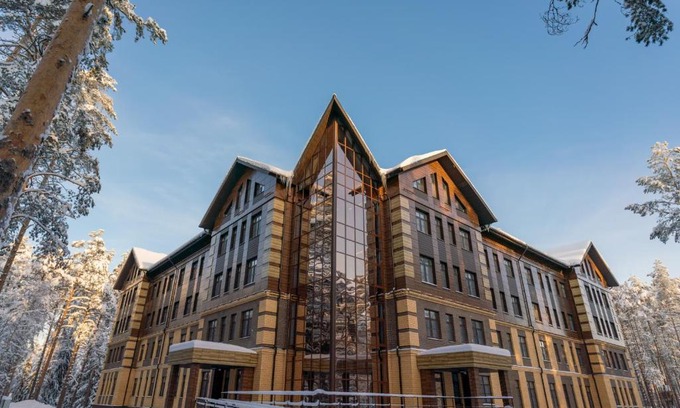 Semizer'E Hotel | Discover Comfort at Сосновка: Oceanfront & Family-Friendly