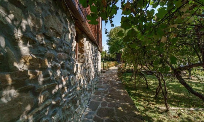 Nevestino House | Pet-Friendly Stay at Старата ковачница for Families