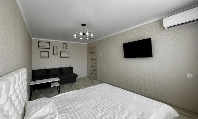 Petropavlovsk Apartment | Stylish Apartment with Air Conditioning - Perfect for Families