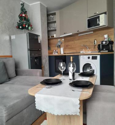 Chepelare Apartment | Guest Rated 9.5: Студио Еми - Child-Friendly Retreat