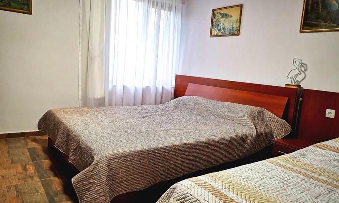 Garmen Apartment | Guest-Favorite Studio Lili: Ideal for Families and Comfort