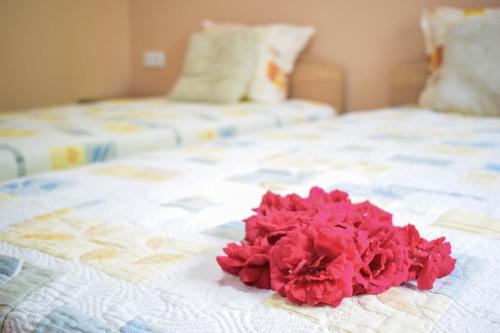 Pavel Banya Apartment | Guest Rated: Стаи за гости Люляк 21 - Family-Friendly Stay