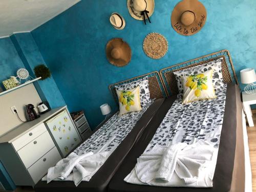Primorsko Apartment | Oceanfront Studio Retreat with Pool and Pet-Friendly Perks