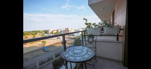 Sarafovo Apartment | Guest Rated 9.7: Студио Сарафово with Hot Tub & Breakfast