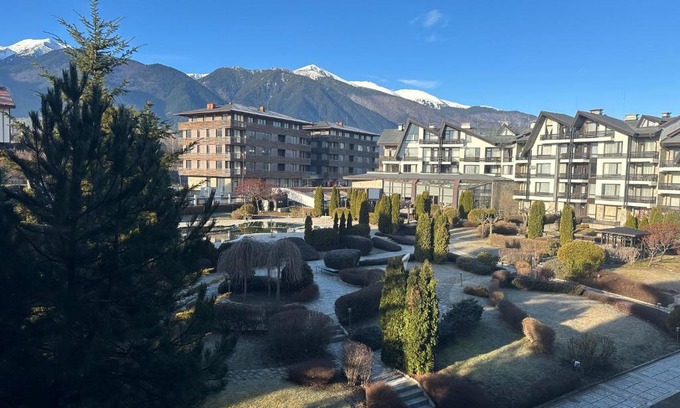Razlog Apartment | Inviting Studio H208 at Aspen Golf & Ski Resort Awaits