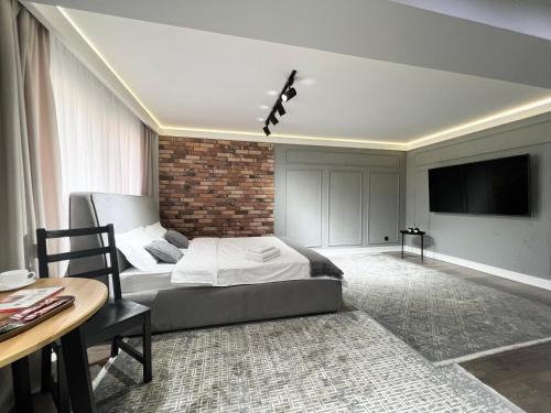 Pavlodar Apartment | Modern Studio Retreat with High Guest Ratings