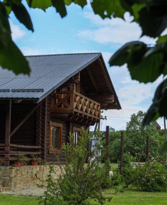 Dubyna Ski Chalet | Discover Cottage "Ksenija": Family-Friendly Retreat with Pool