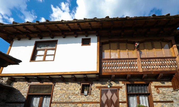Leshten House | Top-Rated Тодорината къща with Family-Friendly Amenities