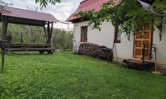 Yaremche House | Pet-Friendly Retreat at Три царі 2 - Guest Rated 9/10