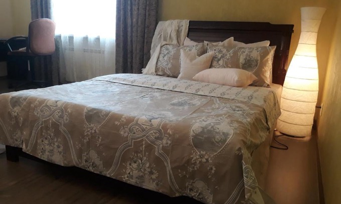 Volgograd Apartment | Scenic Tourist House Apartments with Central Waterfront Views