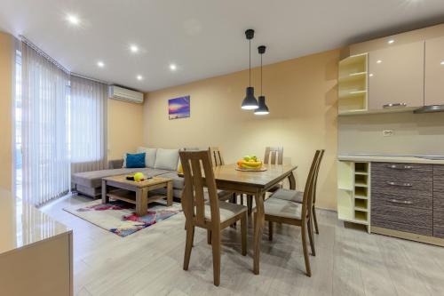Varna Apartment | Cozy Apartment in Varna - Top Rated & Family Friendly