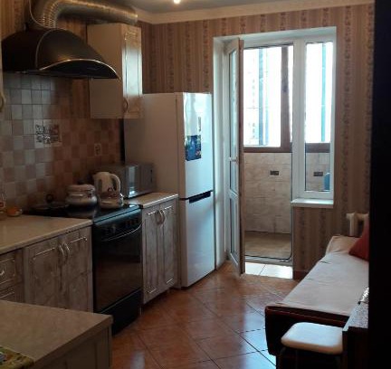 Kaliningrad Apartment | Cozy Apartment on Zaraiskaya - Highly Rated & Accessible