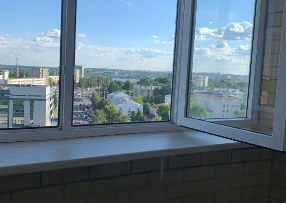 Kostroma Apartment | Cozy Studio with City Views & Hot Tub - Rated 10/10