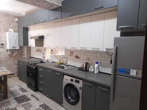 Bukhara Province Apartment | Inviting 2-Bedroom Apartment in City Center with Hot Tub