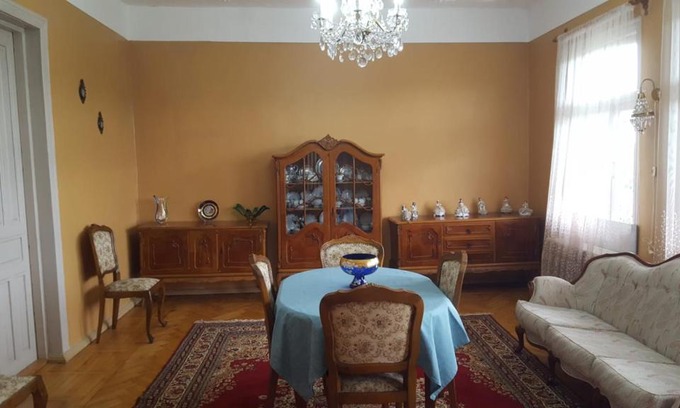 Kutaisi Apartment | Comfortable Retreat: Fer House Apartment for Families & Pets