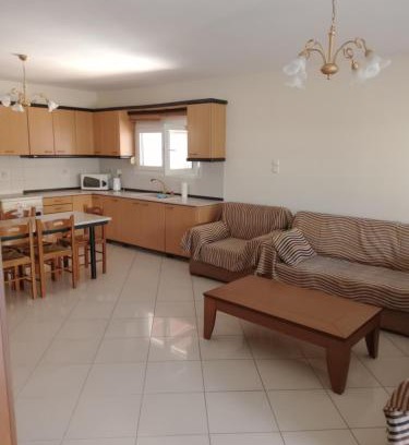 Serres House | Cozy House: Perfect for Families Seeking Comfort & Fun