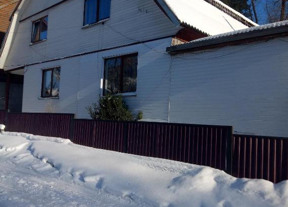 Yasinia House | Discover У Наталії: Family-Friendly Retreat with Kitchen