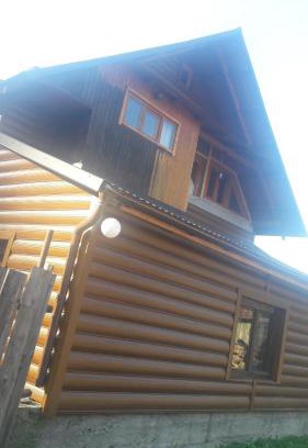 Yasinya House | Comfortable Stay at У Оксани: Pet & Child Friendly Retreat