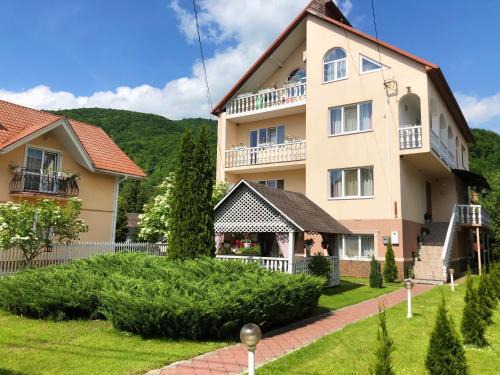 Solochyn House | Discover Guest Houses in Solochin, Ukraine - Rated 9.4/10