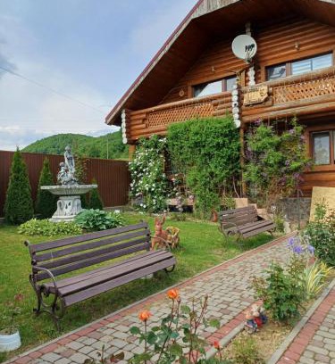 Chynadievo House | Enchanting Stay at У Фёдера и Маргариты with Ocean Views