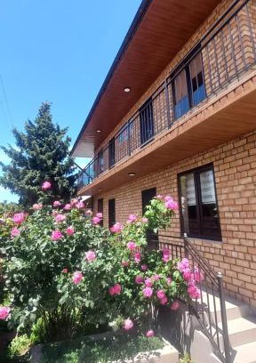 Issyk-Kul Region House | Cozy Retreat at У Эльмиры - Perfect for Families and Pets