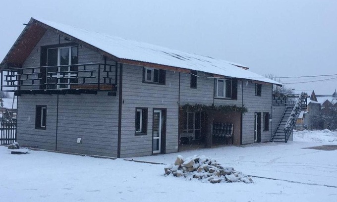 Mykulychyn House | Family-Friendly Retreat at Файно Є - Rated 9.7/10!