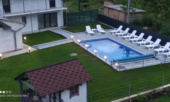 Yaremche House | Unforgettable Stay at Фенікс: Guest Rated 9.7 with Ocean View