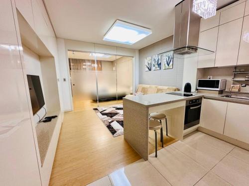 Nur-Sultan Apartment | Highly Rated Хайвилл Астана G блок - Your Perfect Stay