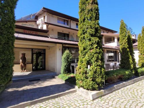 Gurkovo Hotel | Discover Paradise at Хотел “Райски кът” – Rated 9/10!