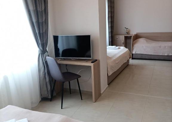 Perushtitsa House | Exceptional Stay at Червената къща with Breakfast Included