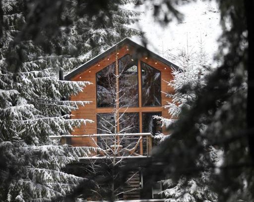 Yablunytsya Ski Chalet | Unforgettable Stay at Шале DEREVA - Guest Rated 10/10