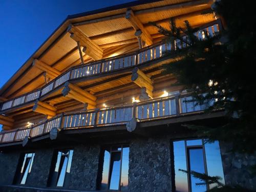Soymy Hotel | Cozy Шале PARADISE: Poolside Relaxation & Breakfast Included