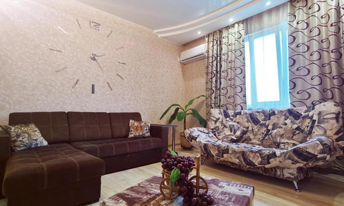 Sochi City Centre Apartment | Elegant Seaside Apartment in Sochi's Vibrant Center