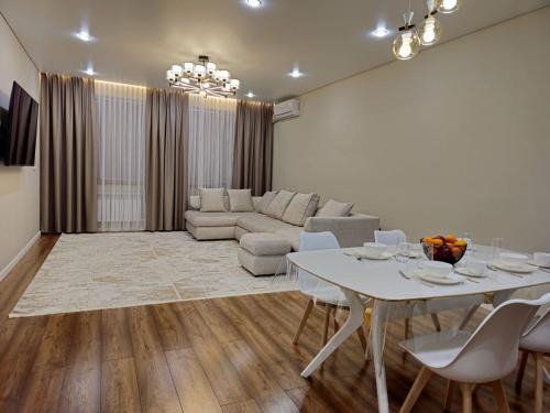 Kyzylorda Apartment | Highly Rated 2-Room Apartment with Hot Tub & Family-Friendly
