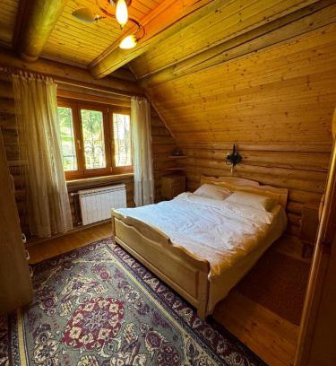 Dragobrat Hotel | Top-Rated Ялинка: Family-Friendly with Pool & Dining