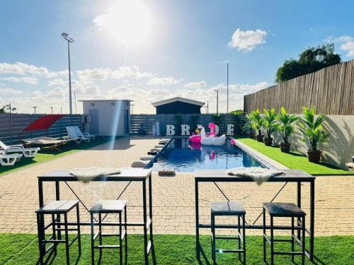 Bror Hayil Villa | Discover אחוזת נווה גד: Private Pool & Oceanfront Escape